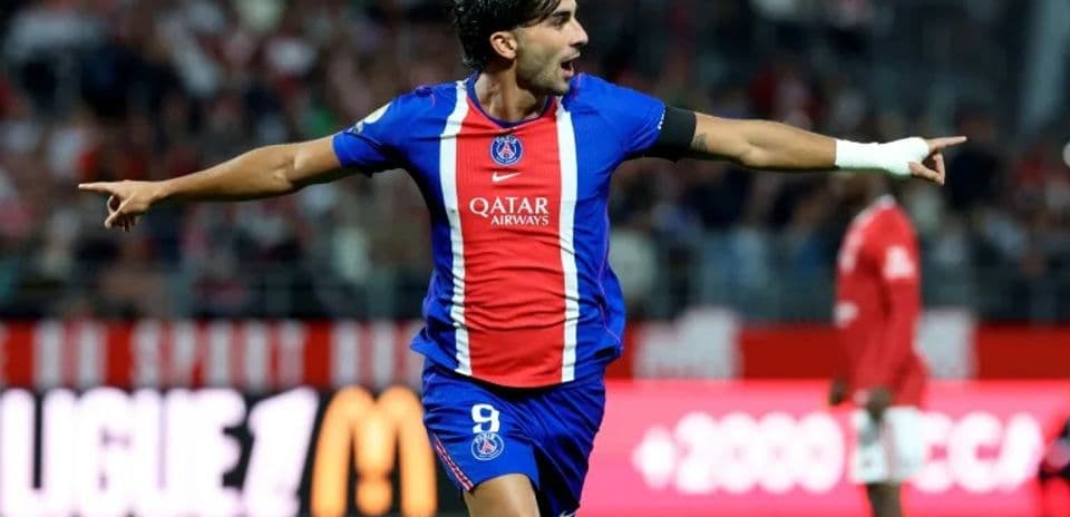 Ferran Torres impulsa la primera victoria del PSG en la Ligue 1