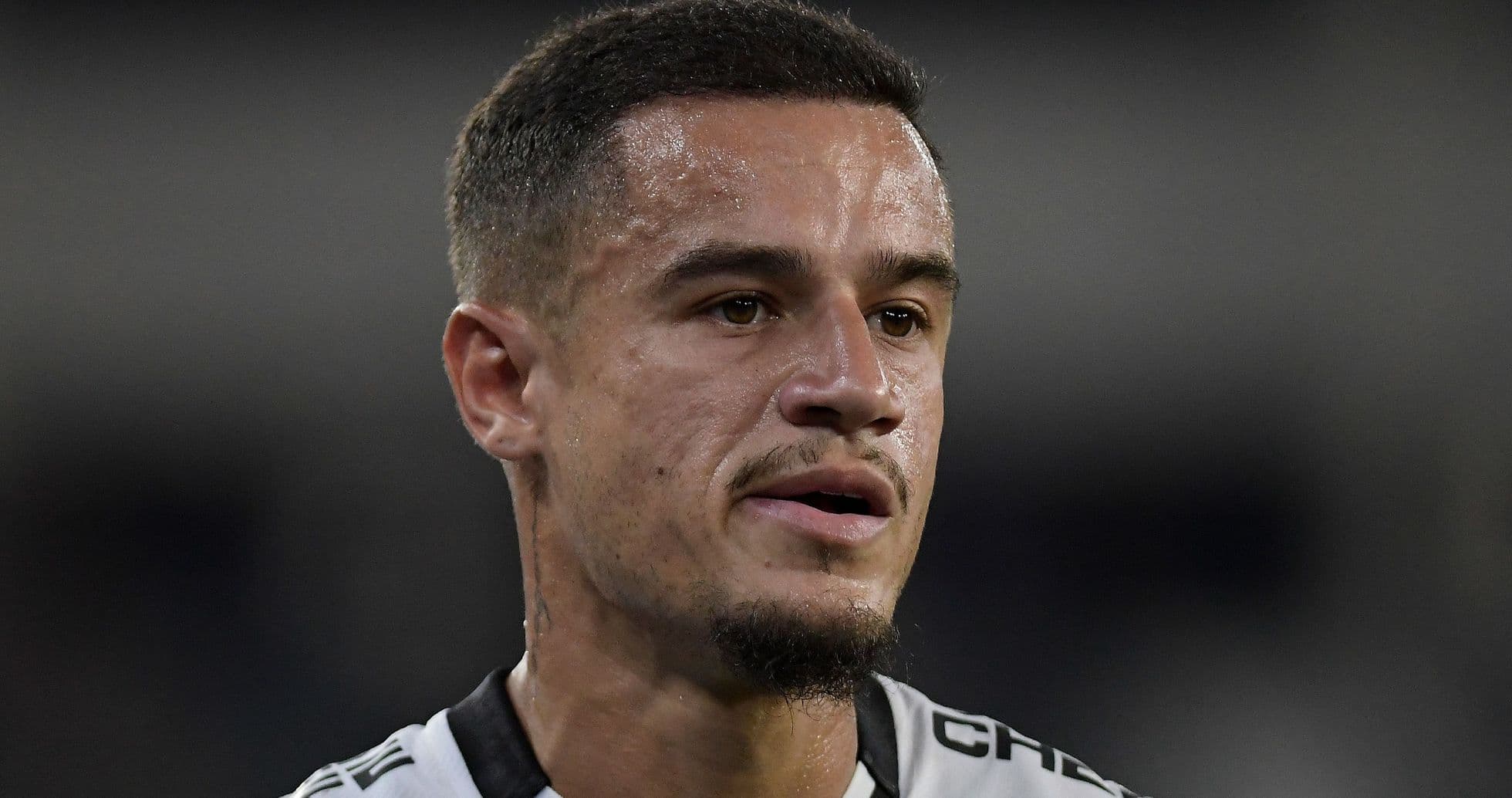 Philippe Coutinho se une a Neymar en Santos hasta final de temporada