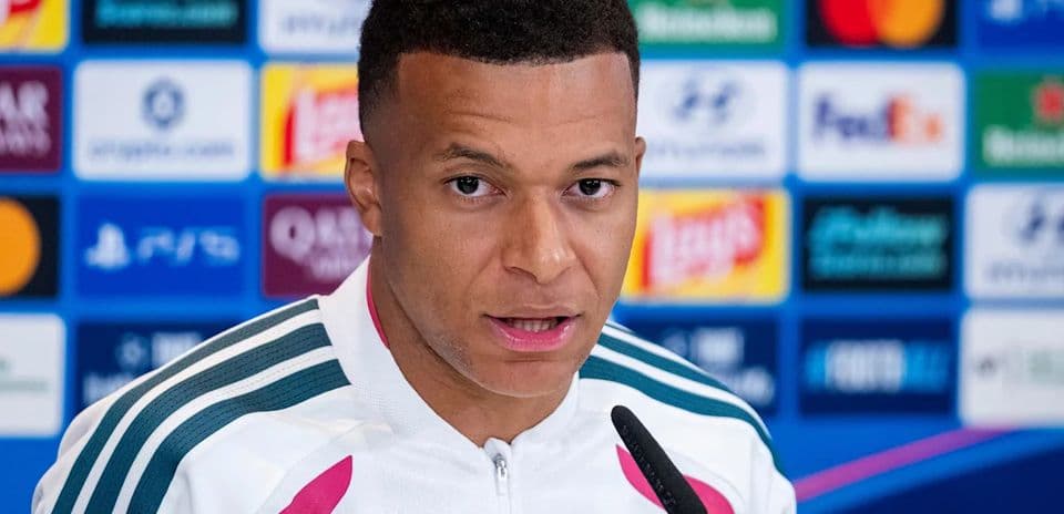 Kylian Mbappé reconoce la necesidad de mejorar en defensa y en el manejo del balón