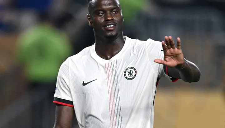 ¿Benoit Badiashile rumbo a la Serie A? El interés de Napoli en el defensa del Chelsea