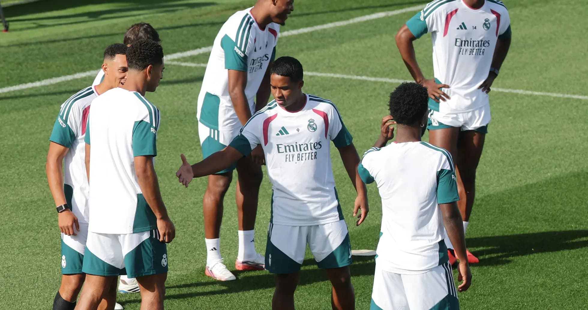 Jugadores del Real Madrid en sesión de entrenamiento Jugadores del Real Madrid en sesión de entrenamiento