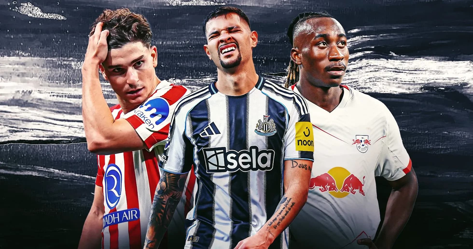 Tres futbolistas en camisetas de sus equipos Tres futbolistas en camisetas de sus equipos