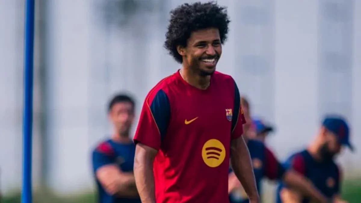 Jugador de Barcelona durante sesión de entrenamiento Jugador de Barcelona durante sesión de entrenamiento