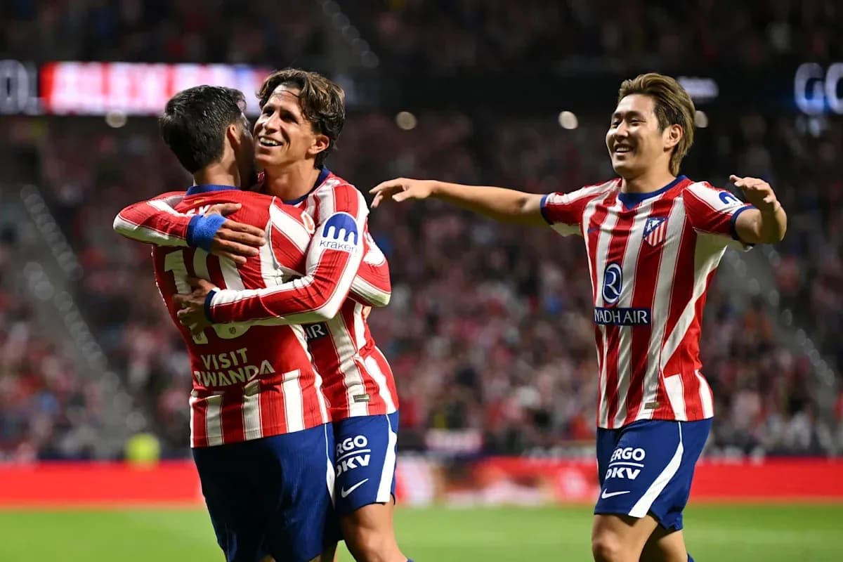 Jugadores de Atlético de Madrid celebrando un gol Jugadores de Atlético de Madrid celebrando un gol