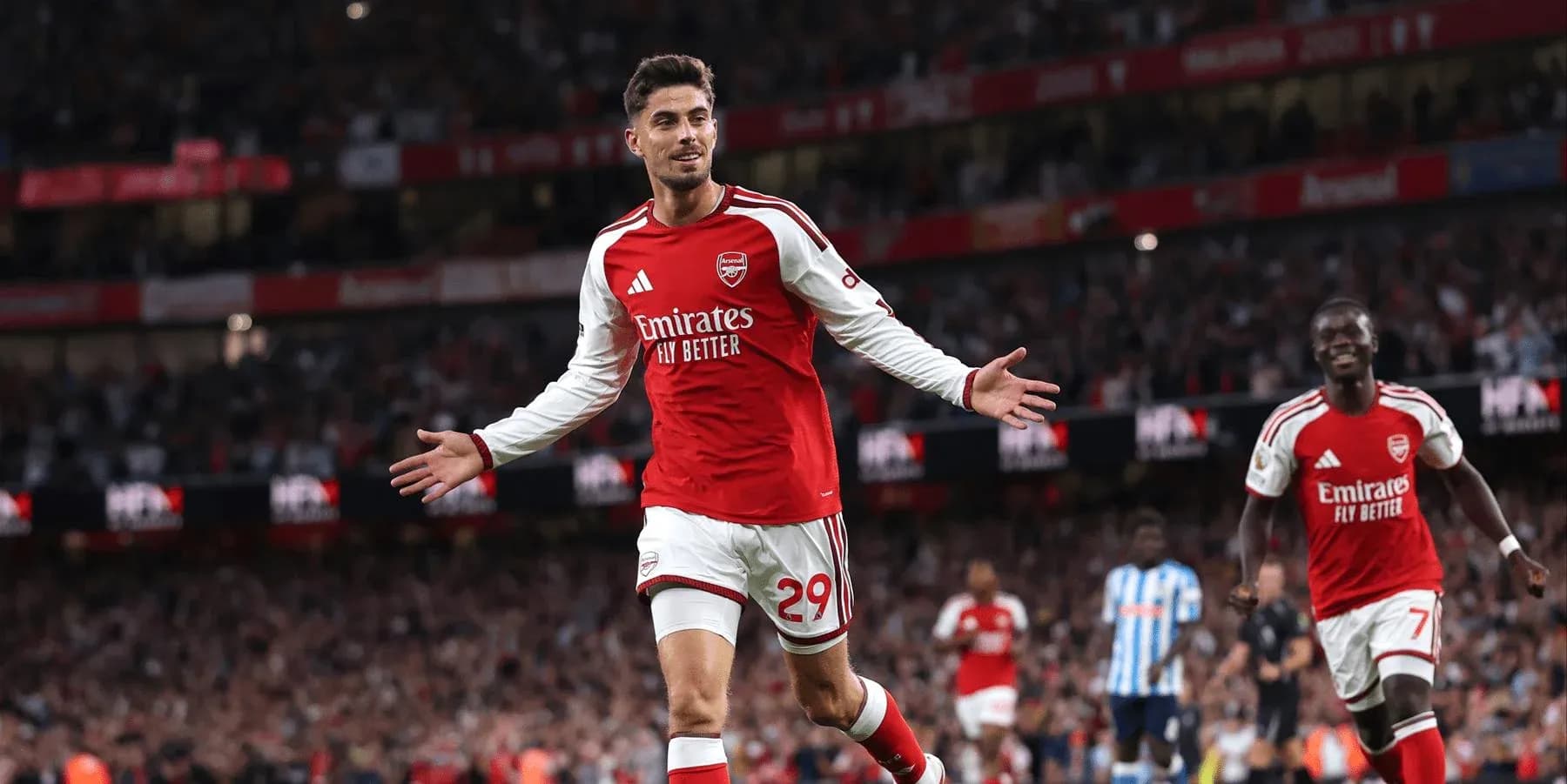 Jugador del Arsenal celebrando un gol Jugador del Arsenal celebrando un gol