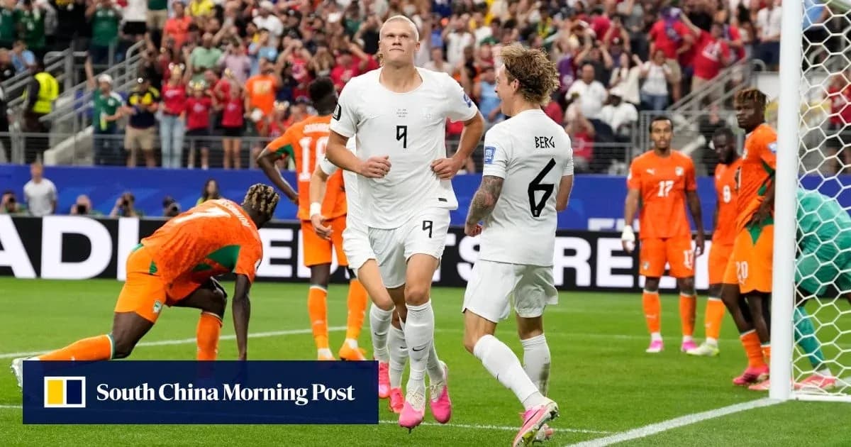 Jugadores de Noruega celebrando un gol en partido Jugadores de Noruega celebrando un gol en partido