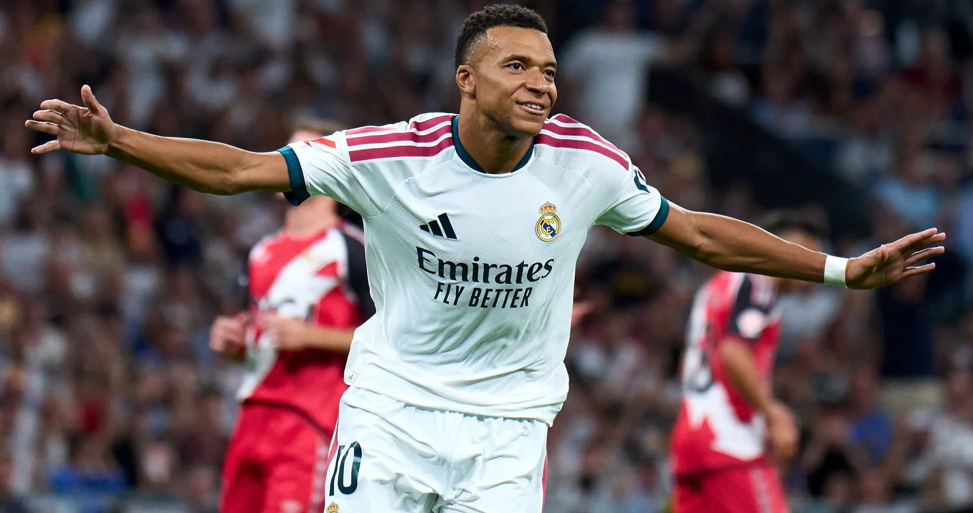 Jugador de Real Madrid celebrando un gol en partido Jugador de Real Madrid celebrando un gol en partido