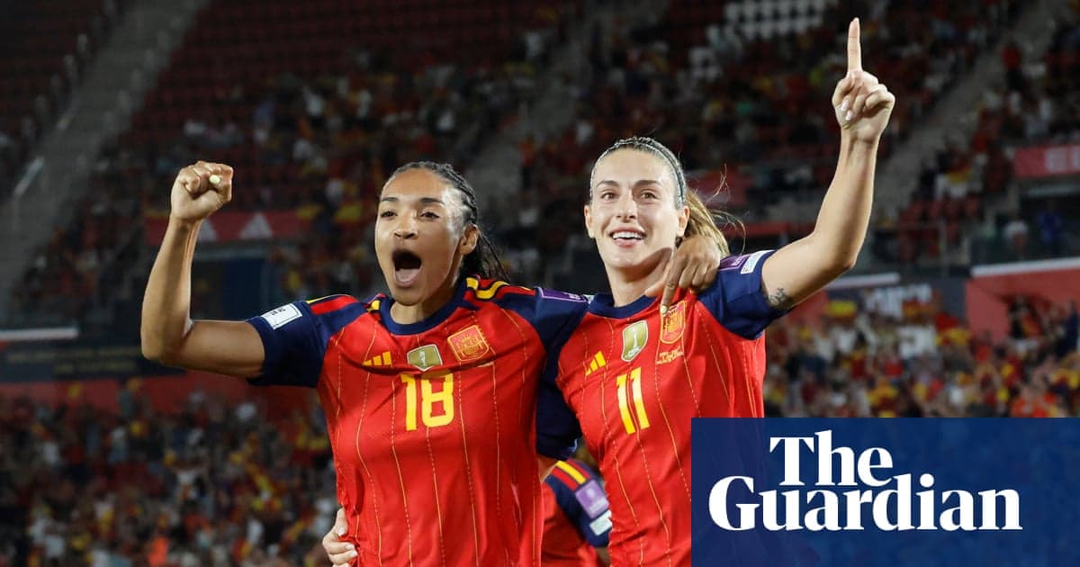 Jugadoras de España celebrando un gol en partido Jugadoras de España celebrando un gol en partido