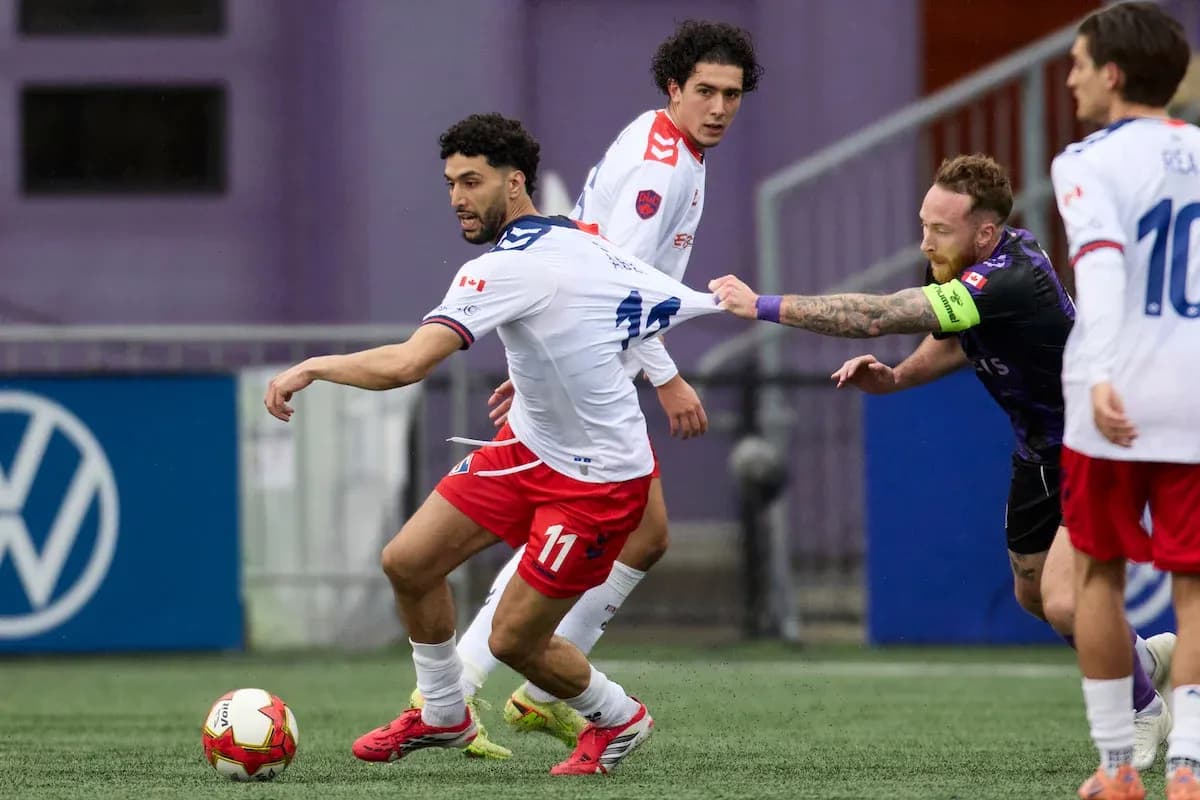 Jugador de Supra du Quebec en acción Jugador de Supra du Quebec en acción