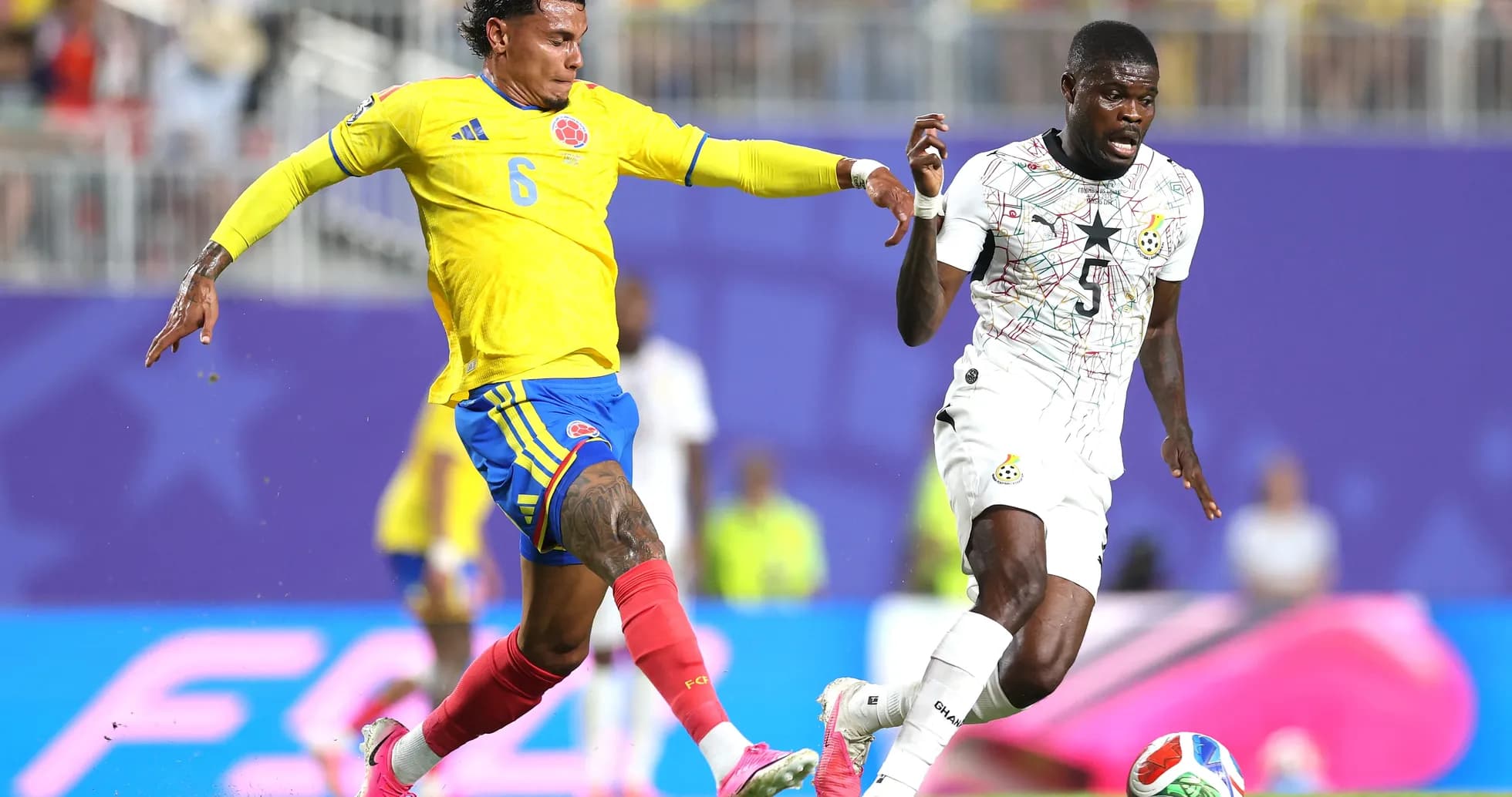 Jugadores de Colombia y Ghana en el partido Jugadores de Colombia y Ghana en el partido