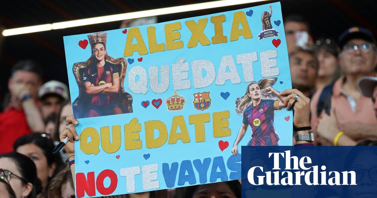 Aficionados sosteniendo cartel de apoyo a jugadora Aficionados sosteniendo cartel de apoyo a jugadora