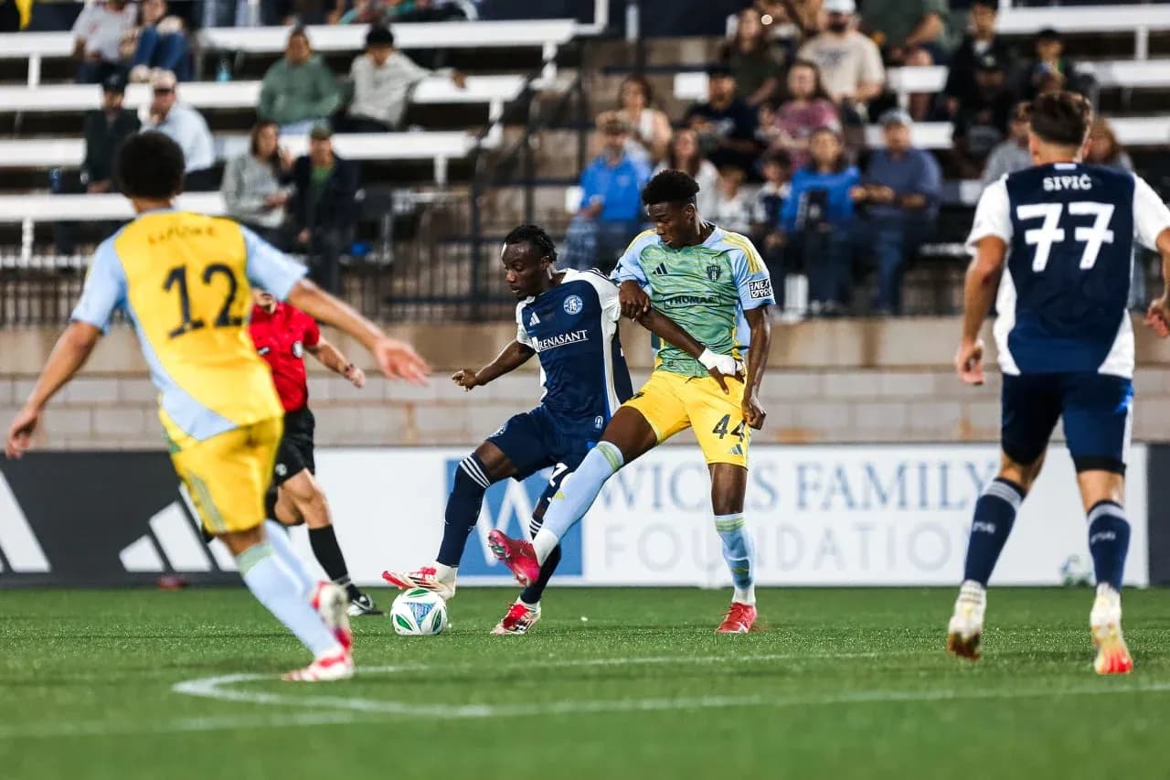 Acción de juego entre Philadelphia Union II y Huntsville City Acción de juego entre Philadelphia Union II y Huntsville City