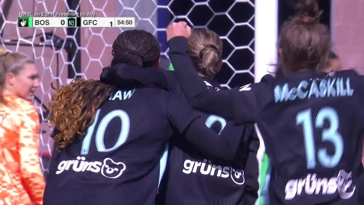 Jugadoras celebrando un gol en el partido Jugadoras celebrando un gol en el partido