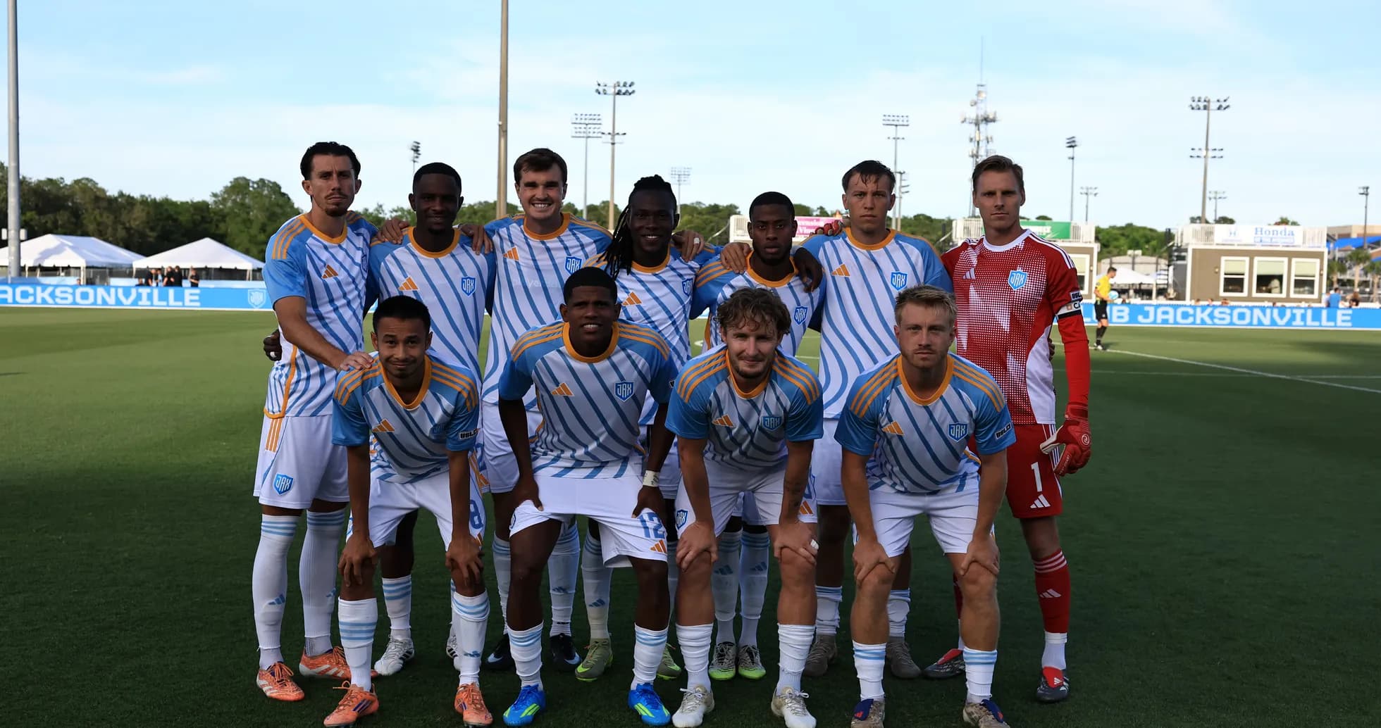 Equipo de Sporting JAX en el campo Equipo de Sporting JAX en el campo
