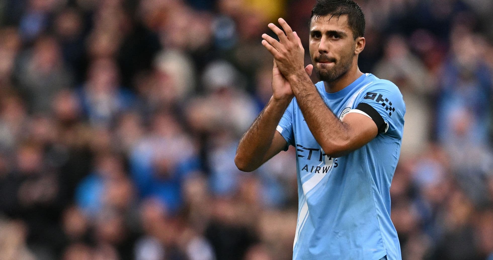 Rodri busca salir del Manchester City y pide permiso especial para saltarse entrenamientos mientras se acerca su fichaje por Barcelona Rodri busca salir del Manchester City y pide permiso especial para saltarse entrenamientos mientras se acerca su fichaje por Barcelona