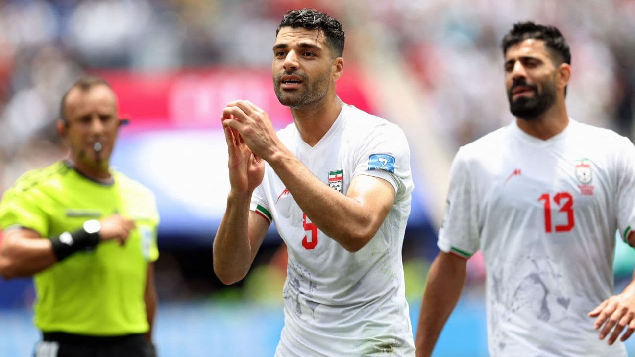 Análisis VAR en el Mundial: ¿Por qué se anuló el gol de Irán y merecía Ngoy la tarjeta roja? Análisis VAR en el Mundial: ¿Por qué se anuló el gol de Irán y merecía Ngoy la tarjeta roja?
