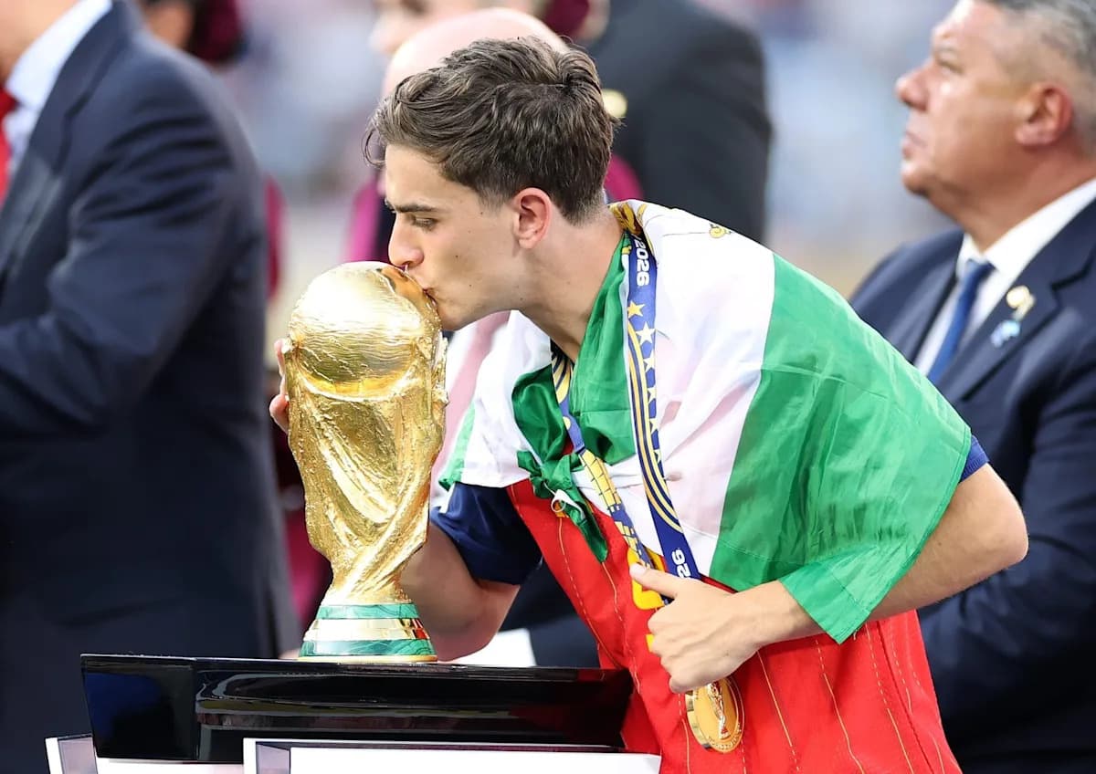 Gavi expresa su gratitud tras la gloria en el Mundial: 'Le debo mucho a todos en La Masia' Gavi expresa su gratitud tras la gloria en el Mundial: 'Le debo mucho a todos en La Masia'