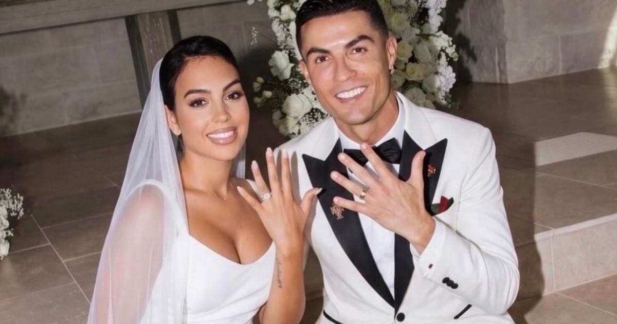 Ronaldo y Georgina firman acuerdo prenupcial antes de su boda en mansión valorada en ₦55 mil millones Ronaldo y Georgina firman acuerdo prenupcial antes de su boda en mansión valorada en ₦55 mil millones